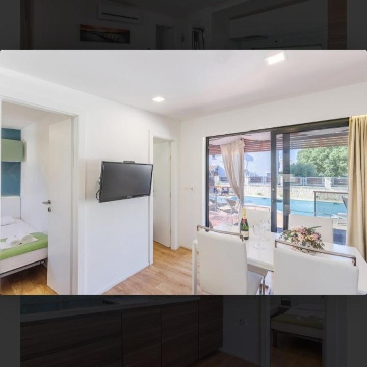 Tomica Apartments With Pool Biograd Na Moru Exterior foto